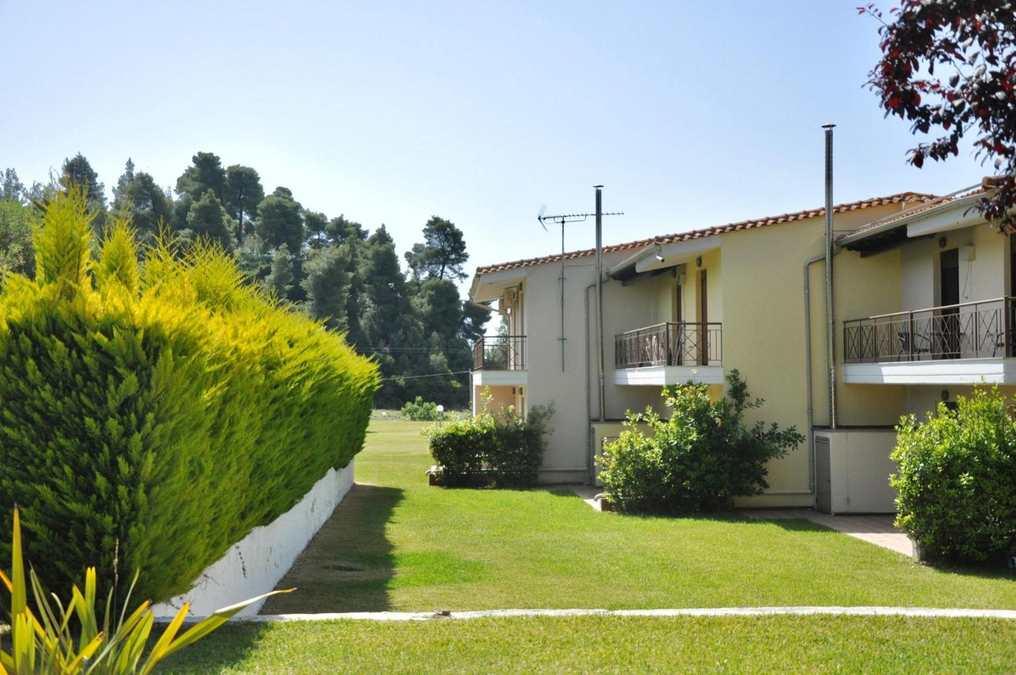 Stigmes Villas & Suites Nea Skioni Exterior photo