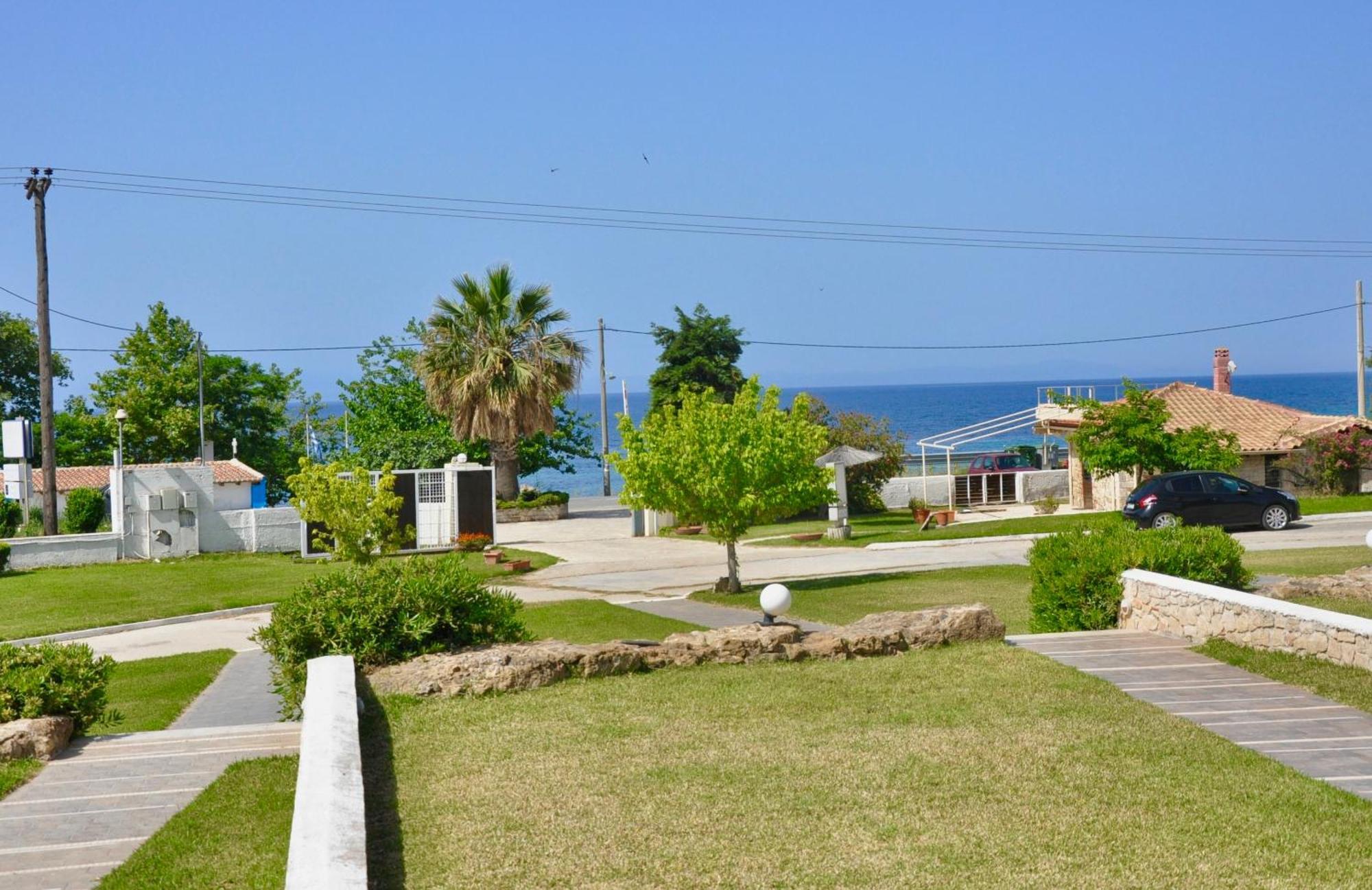 Stigmes Villas & Suites Nea Skioni Exterior photo