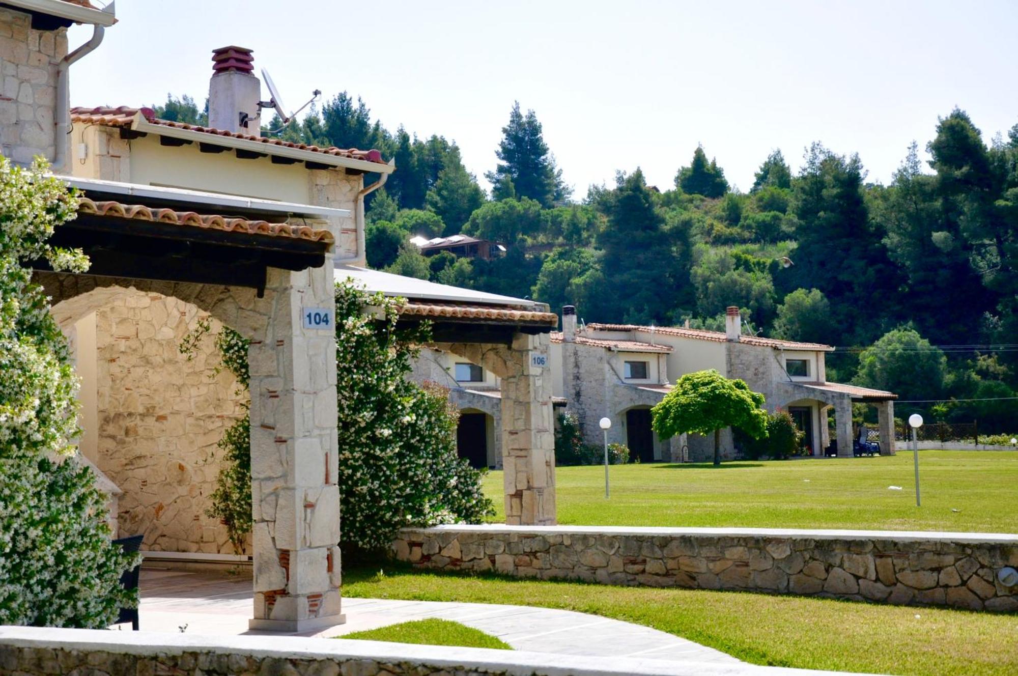 Stigmes Villas & Suites Nea Skioni Exterior photo